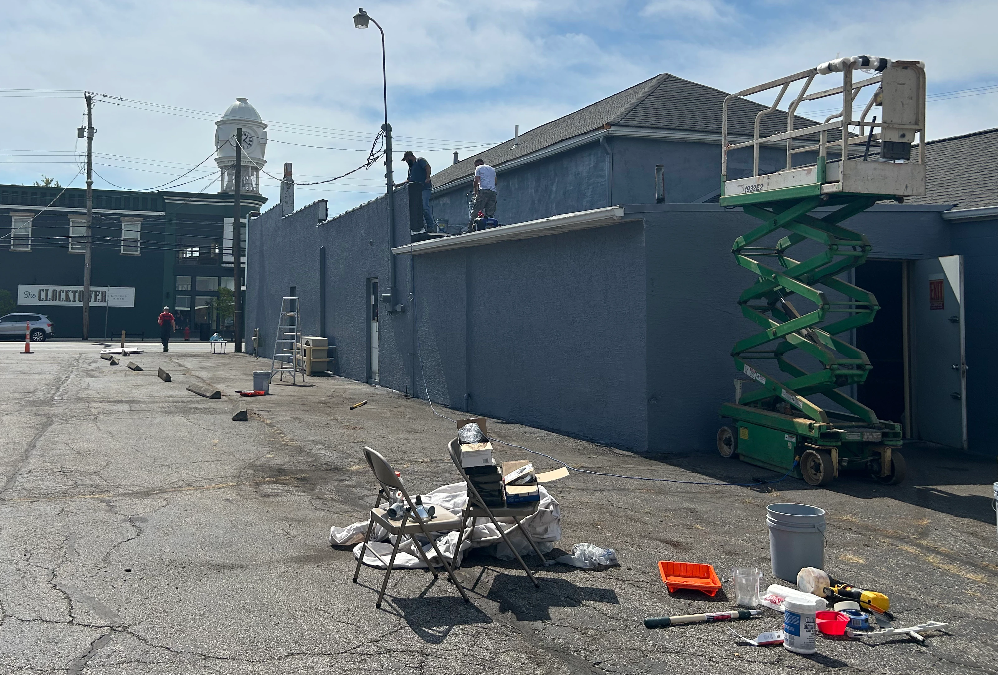 Urania exterior painting image three