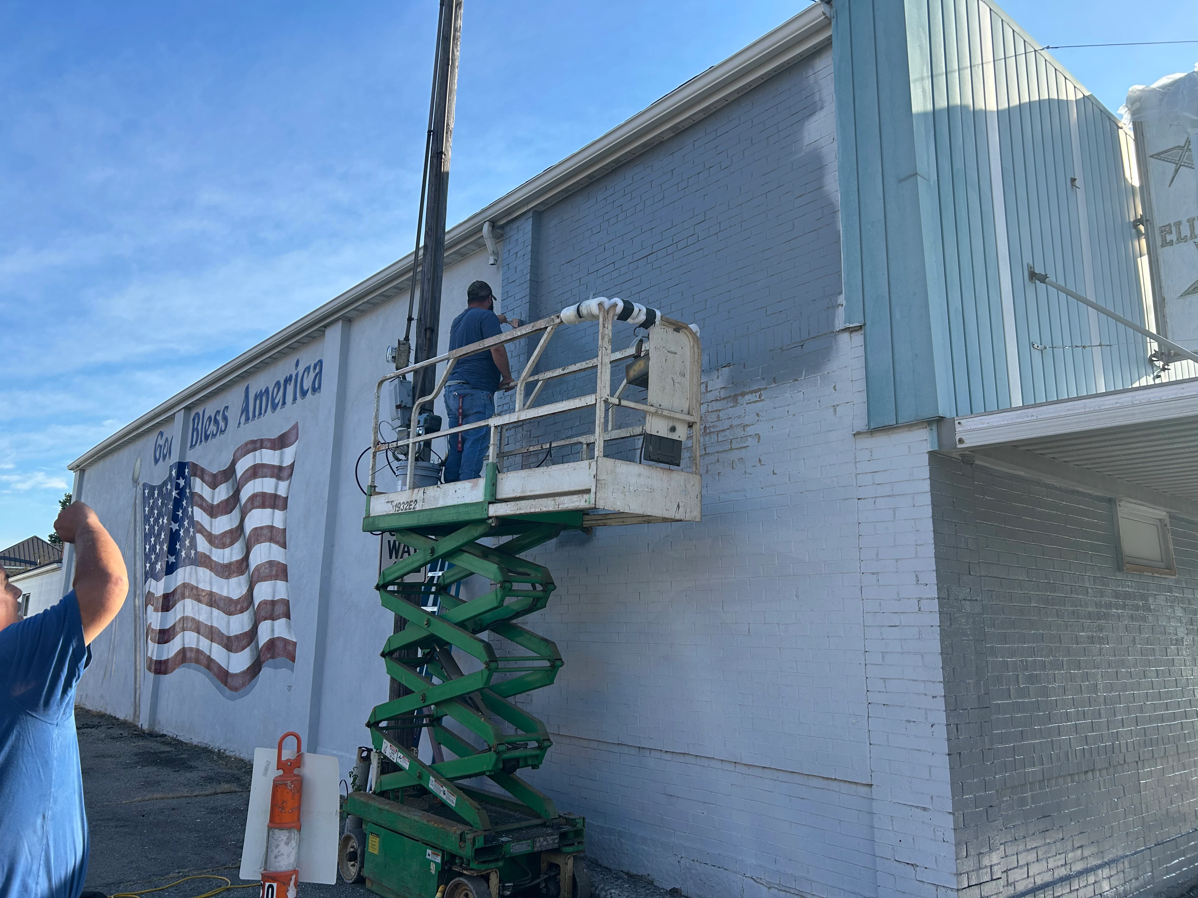 Urania exterior painting image five